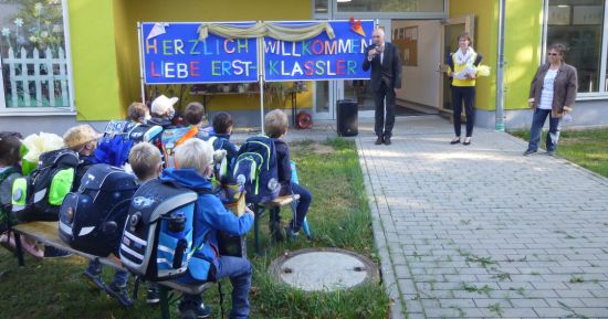 Erster Schultag Begrüßung