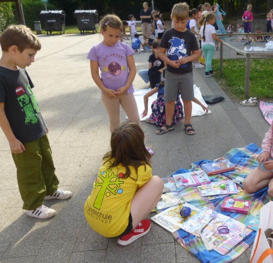 Bücherflohmarkt 1